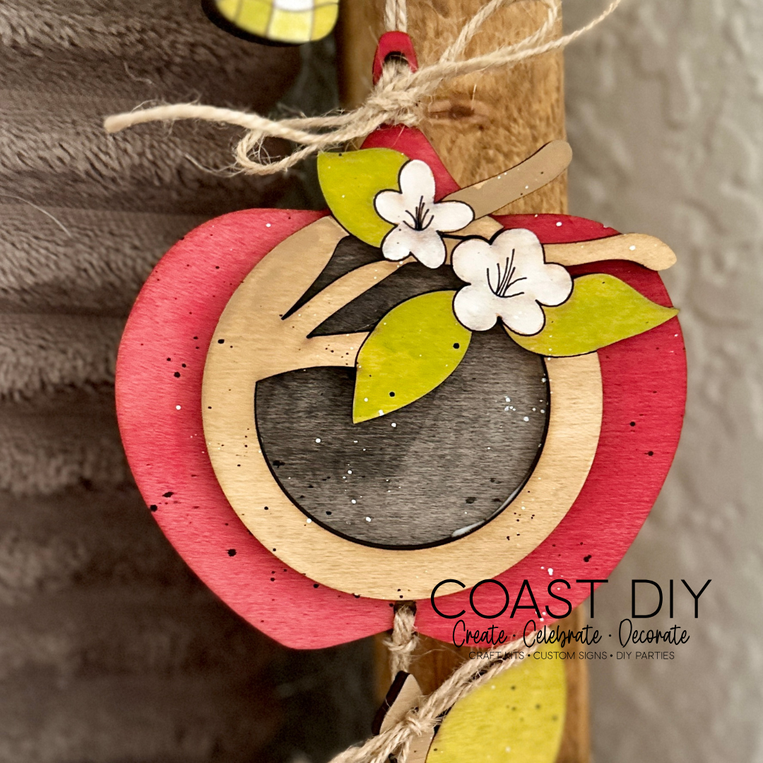 Vertical Apple Birdhouses & Owl Garland Craft Kit