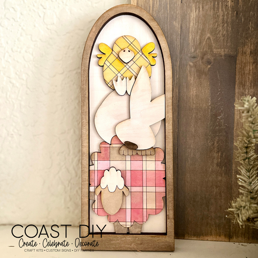 Arched Frame with Spring Plaid Animals